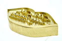 Латунные губы