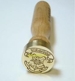 Клише из латуни с буковой ручкой